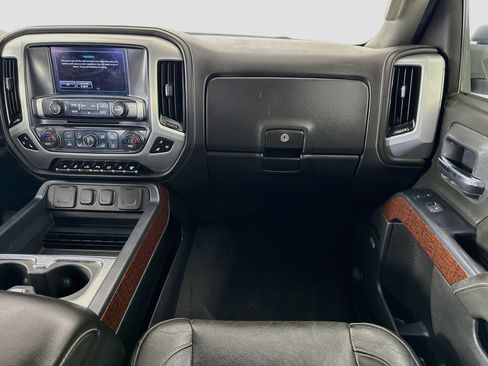 Used 2019 GMC Sierra 2500 SLT w/ Duramax Plus Package AWD/4WD image 24