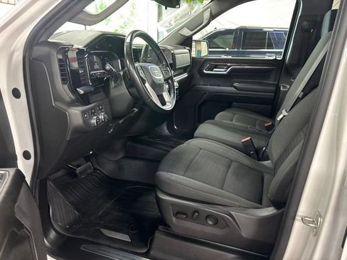 Used 2024 GMC Sierra 1500 Elevation AWD/4WD image 6
