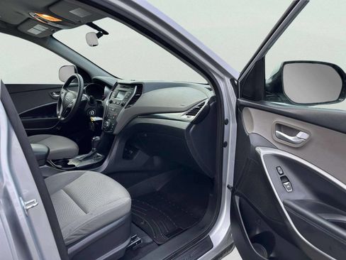 Used 2016 Hyundai Santa Fe SE AWD/4WD image 20