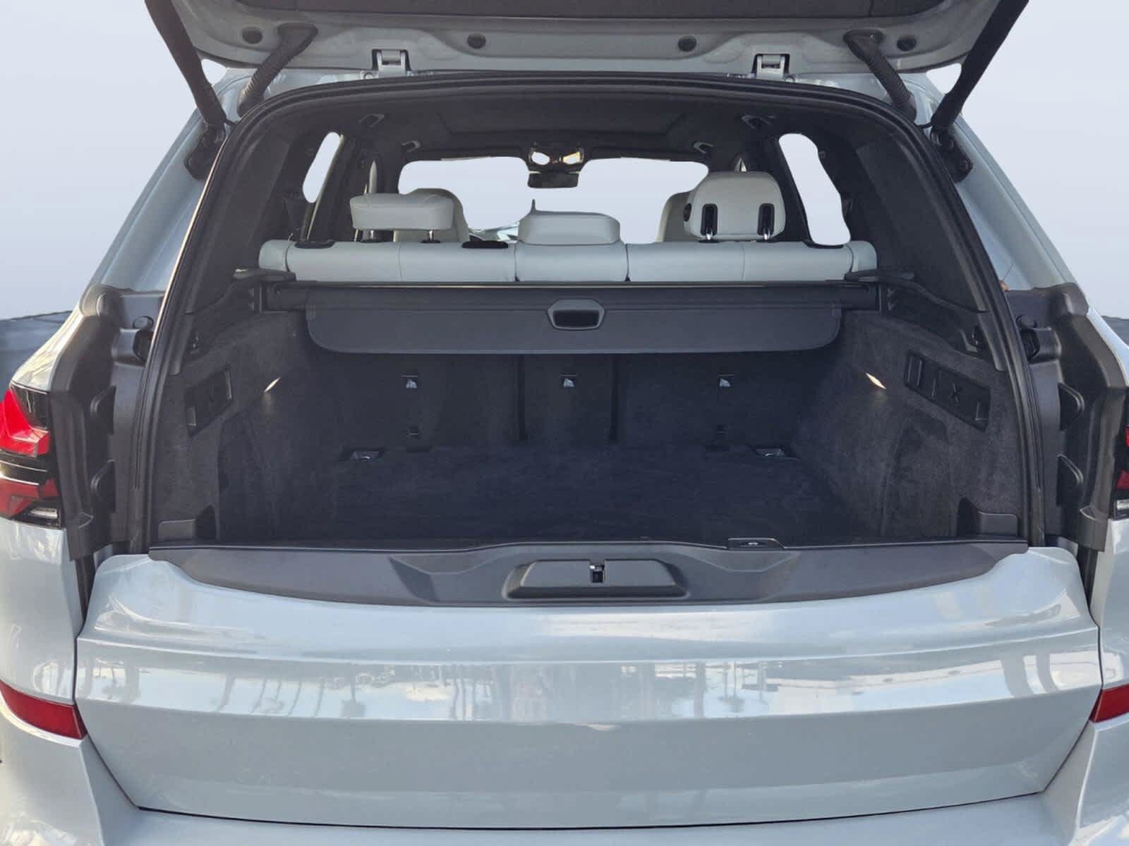 Used 2025 BMW X5 sDrive40i w/ M Sport Package RWD image 14