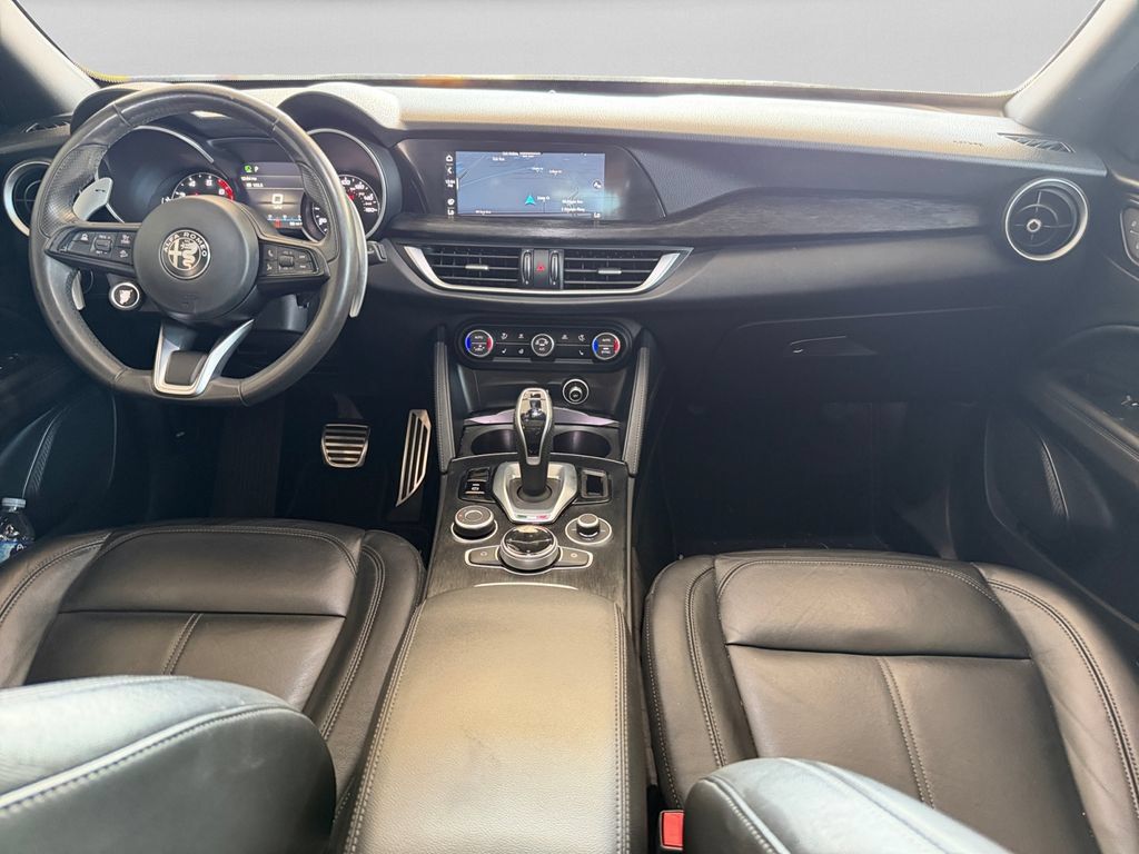 Used 2023 Alfa Romeo Stelvio Sprint AWD/4WD image 11