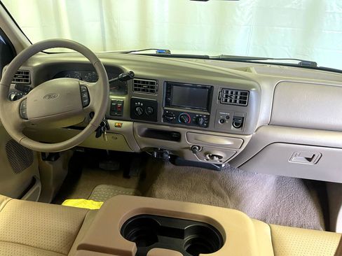 Used 2001 Ford F250 Lariat image 16
