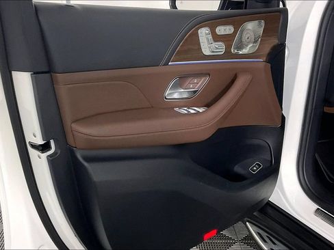 Certified 2025 Mercedes-Benz GLS 63 AMG 4MATIC image 15