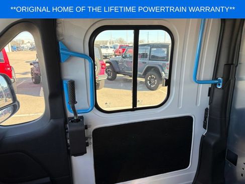 New 2024 RAM ProMaster 3500 w/ Delivery Van Package FWD image 18