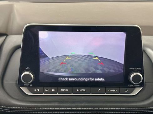 Used 2023 Nissan Rogue SV w/ SV Premium B Package image 13