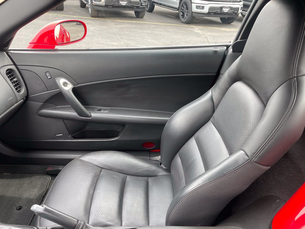 Used 2010 Chevrolet Corvette Grand Sport w/ Preferred Equipment Group RWD image 16