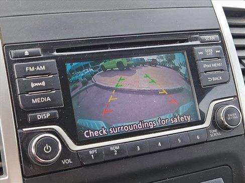 Used 2018 Nissan Frontier SV image 13