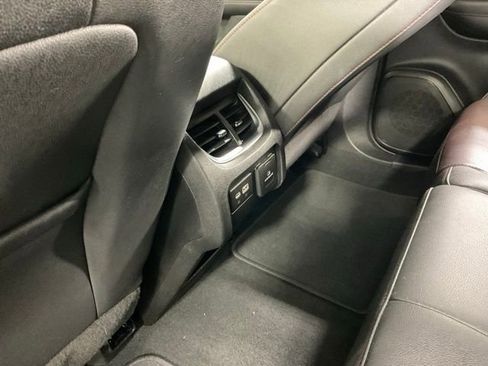 Used 2022 Chevrolet Blazer RS w/ Enhanced Convenience Package image 16