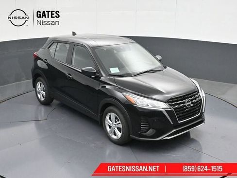 New 2025 Nissan Kicks Play S image 50