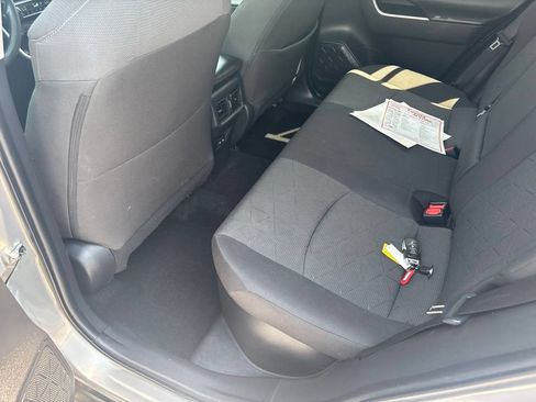 Used 2022 Toyota RAV4 XLE w/ Convenience Package AWD/4WD image 15