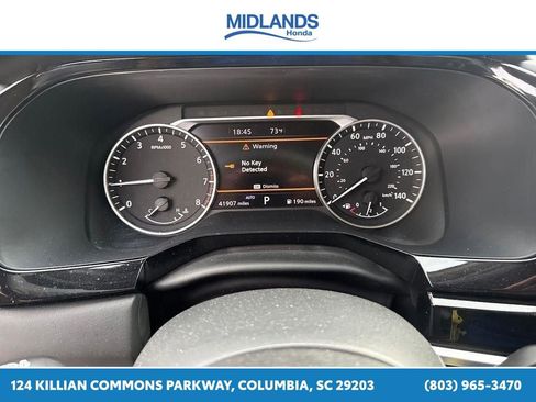 Used 2022 Nissan Pathfinder SV AWD/4WD image 28
