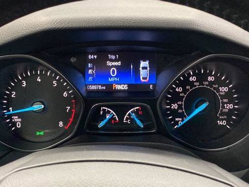 Used 2018 Ford Focus SEL w/ Cold Weather Package FWD image 17