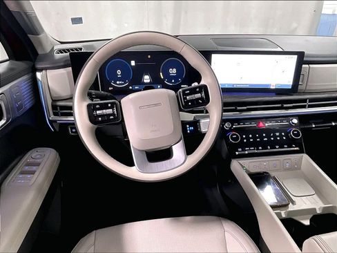 Used 2024 Hyundai Santa Fe Calligraphy image 18