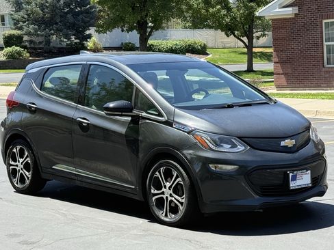 Used 2019 Chevrolet Bolt LT FWD image 2