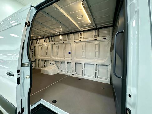 Used 2025 Mercedes-Benz Sprinter 3500 image 24