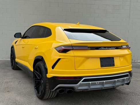 Used 2019 Lamborghini Urus AWD/4WD image 6