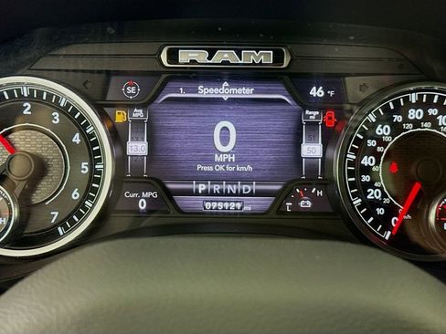 Used 2022 RAM 1500 Big Horn AWD/4WD image 13