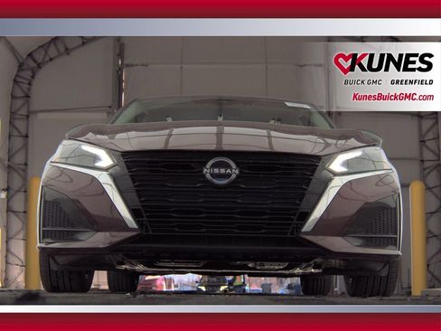 Used 2024 Nissan Altima 2.5 SV image 26