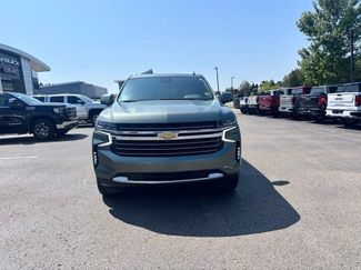 Used 2024 Chevrolet Suburban LT w/ Luxury Package AWD/4WD video 3