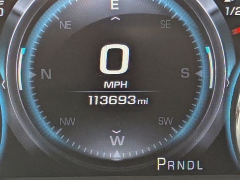 Used 2018 GMC Yukon Denali w/ Denali Ultimate Package AWD/4WD image 2