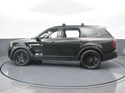 Used 2022 Kia Telluride SX w/ SX Prestige Package image 3