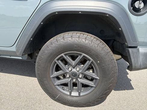 Used 2024 Jeep Wrangler Unlimited Sport AWD/4WD image 21