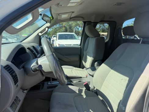 Used 2013 Nissan Frontier S RWD image 11