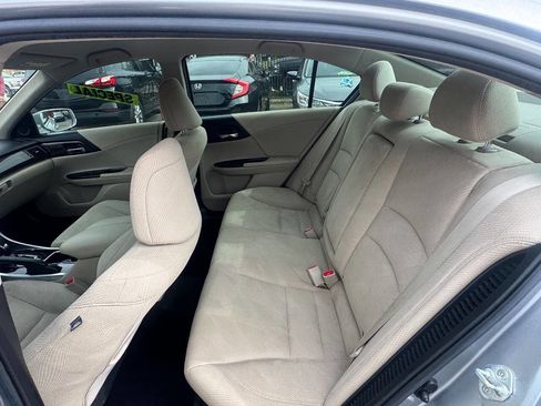 Used 2017 Honda Accord Hybrid Sedan image 13
