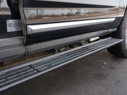 Used 2024 GMC Yukon XL Denali w/ Advanced Technology Package image 39