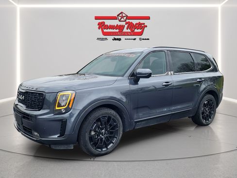 Used 2022 Kia Telluride SX w/ Nightfall Edition Package AWD/4WD image 1