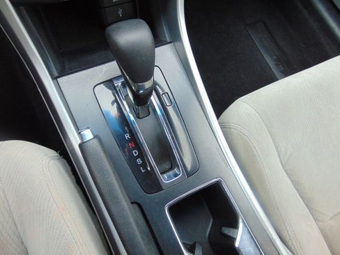 Used 2013 Honda Accord EX image 18