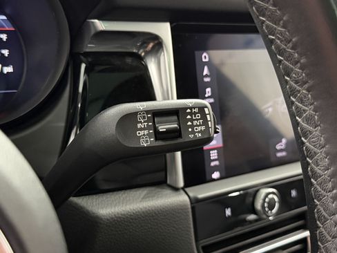 Certified 2024 Porsche Macan S AWD/4WD image 54
