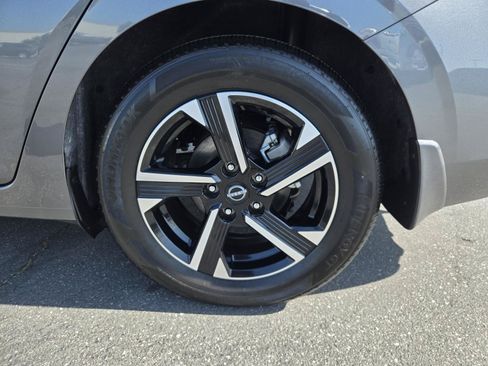 Used 2025 Nissan Sentra SV FWD image 36