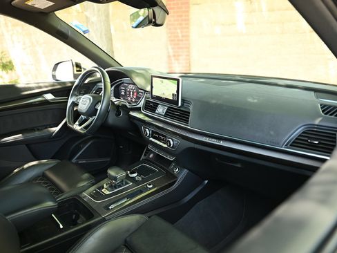 Used 2019 Audi SQ5 Premium Plus AWD/4WD image 22