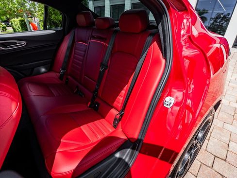 Used 2024 Alfa Romeo Giulia Veloce RWD image 35