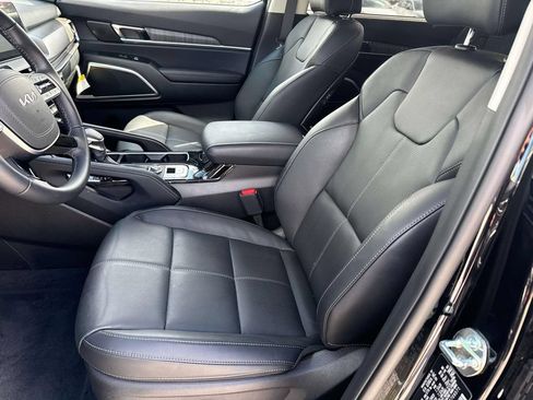 New 2025 Kia Telluride EX w/ EX Captain's Chair Package FWD image 21