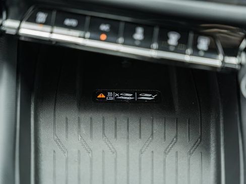 Used 2026 Chevrolet Equinox EV RS FWD image 29