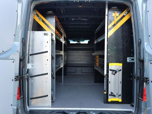Used 2024 Mercedes-Benz Sprinter 2500 image 19