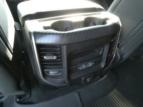 Used 2025 RAM 1500 Big Horn AWD/4WD image 18