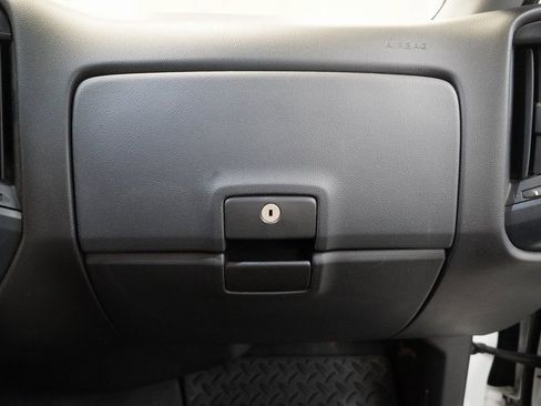 Used 2019 Chevrolet Silverado 1500 Custom w/ Custom Convenience Package image 32