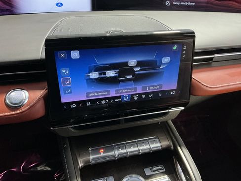 Used 2024 Lincoln Nautilus Black Label AWD/4WD image 22