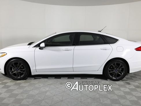 Used 2018 Ford Fusion SE w/ Equipment Group 201A image 8