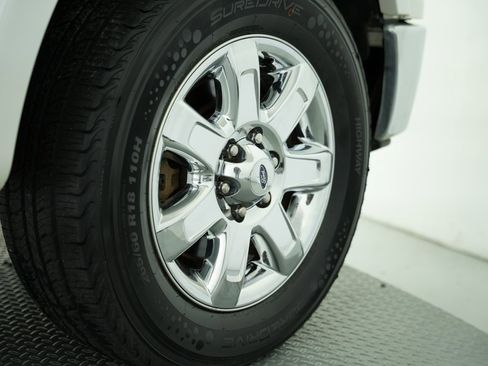 Used 2014 Ford F150 Lariat w/ Lariat Chrome Package image 60