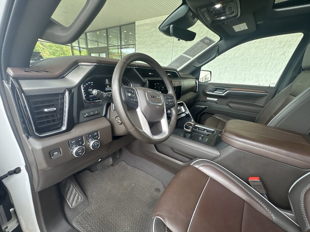 Certified 2024 GMC Sierra 1500 Denali w/ Denali Reserve Package AWD/4WD image 10