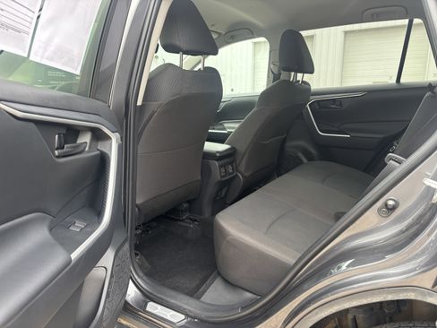 Used 2024 Toyota RAV4 LE image 12