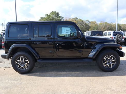 New 2025 Jeep Wrangler Sahara image 8