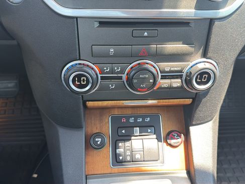 Used 2016 Land Rover LR4 AWD/4WD image 18
