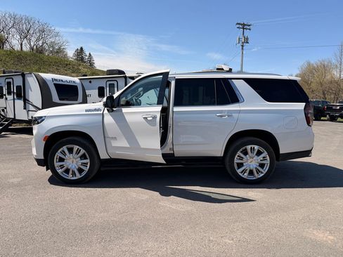 Used 2024 Chevrolet Tahoe High Country AWD/4WD image 41