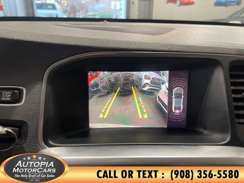 Used 2018 Volvo S60 T5 Inscription image 25