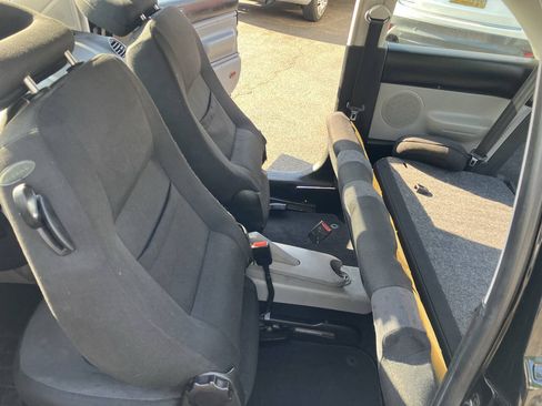 Used 1998 Volkswagen Beetle Coupe FWD image 36